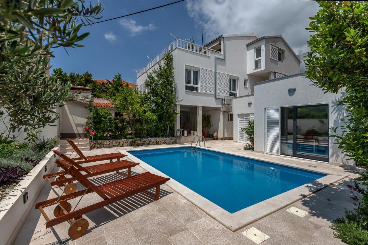 Mediteraneo Apartment *